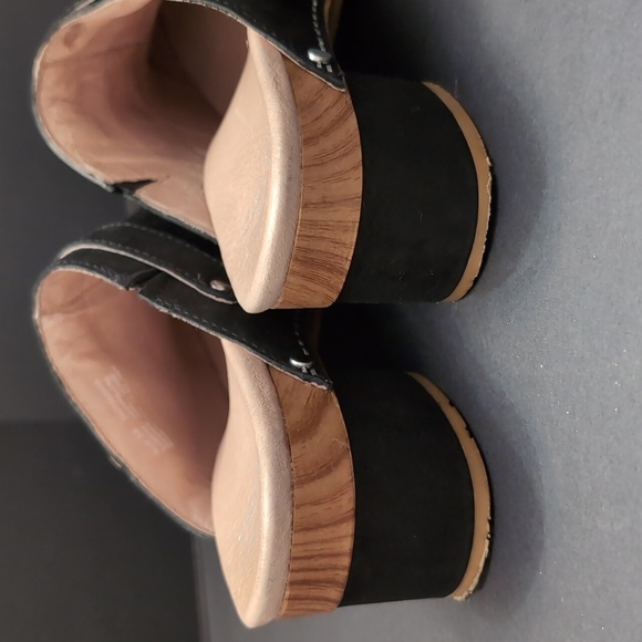 Dansko Woman's Black Marty Milled Nubuck Leather Clogs,Size 38 . - Picture 5 of 13